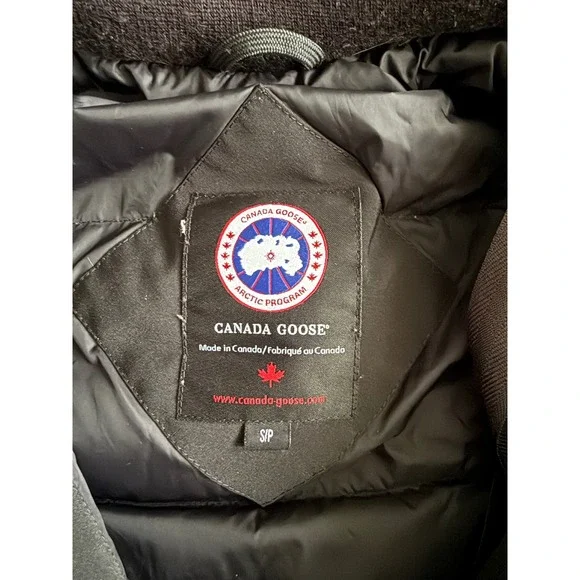 Canada Goose Kensington Black Parka Women's Size Small Excellent Condition - Picture 4 of 8